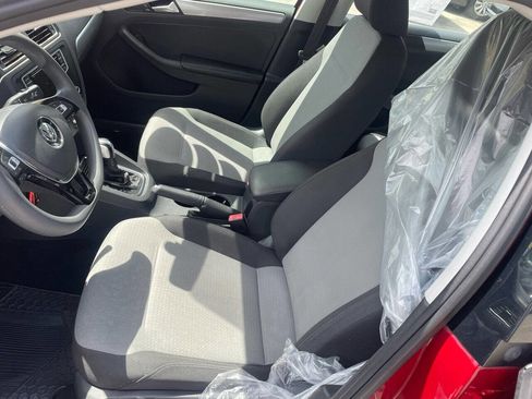 Used 2017 Volkswagen Jetta S image 19