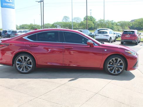 Used 2019 Lexus ES 350 F Sport w/ Accessory Package 2 FWD image 4