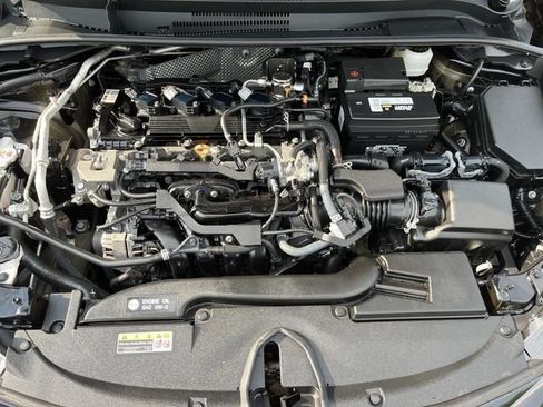 Used 2024 Toyota Corolla LE FWD image 4