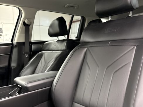 Used 2025 Hyundai Santa Fe XRT image 5