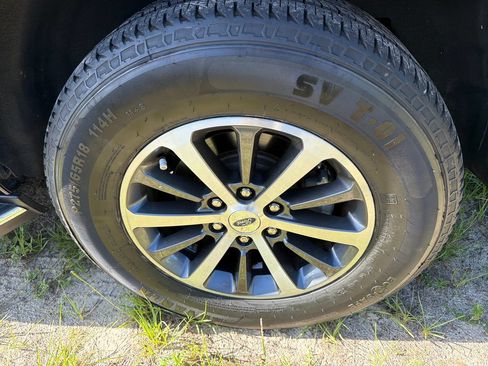 Used 2020 Ford Expedition XLT w/ Equipment Group 202A RWD image 13