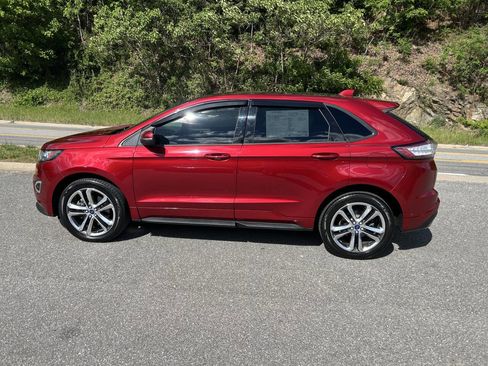 Used 2017 Ford Edge Sport w/ Equipment Group 401A AWD/4WD image 4