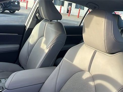 Certified 2022 Toyota Camry XLE image 18