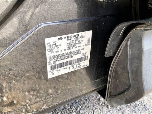 Used 2017 Ford Edge Titanium w/ Technology Package image 14