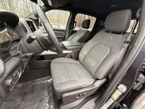 Used 2019 RAM 1500 Big Horn image 18