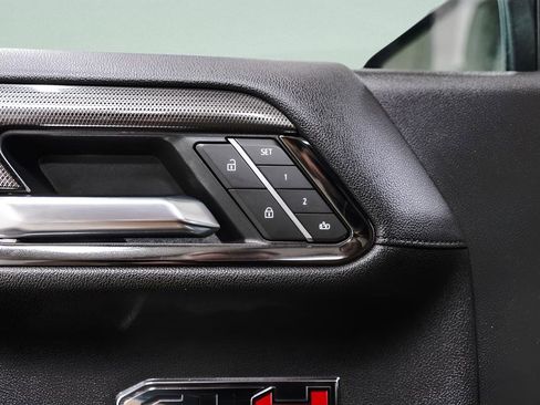 Used 2025 GMC Sierra 1500 AT4 image 26