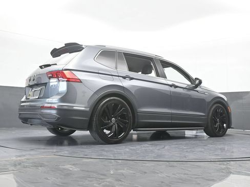 Used 2023 Volkswagen Tiguan SE FWD image 59
