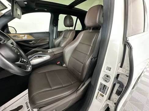 Used 2022 Mercedes-Benz GLE 350 w/ Premium Package image 11