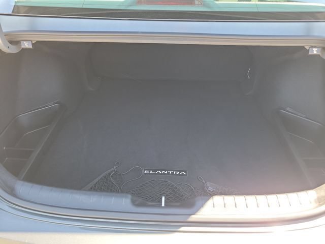 Certified 2025 Hyundai Elantra SEL FWD image 27