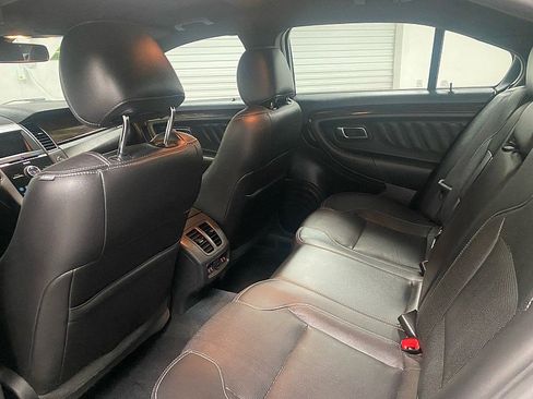 Used 2017 Ford Taurus Limited w/ Driver Assist Package image 11