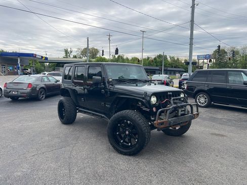Used 2016 Jeep Wrangler Unlimited Sport w/ Quick Order Package 24S AWD/4WD image 2
