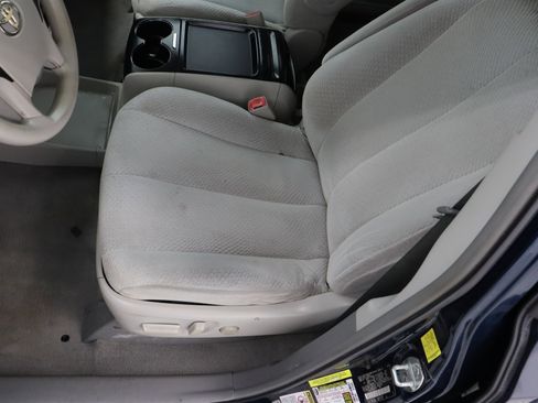 Used 2011 Toyota Sienna LE image 15