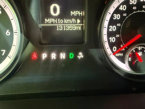 Used 2015 RAM 1500 Express RWD image 15
