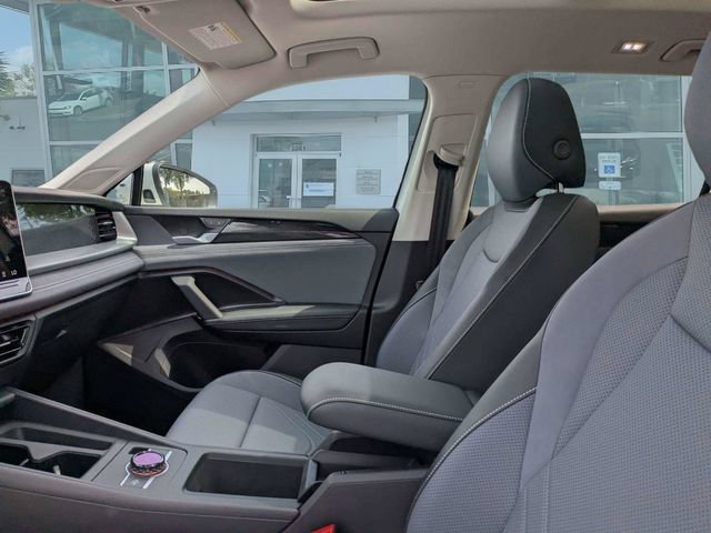New 2026 Volkswagen Tiguan SE FWD image 19