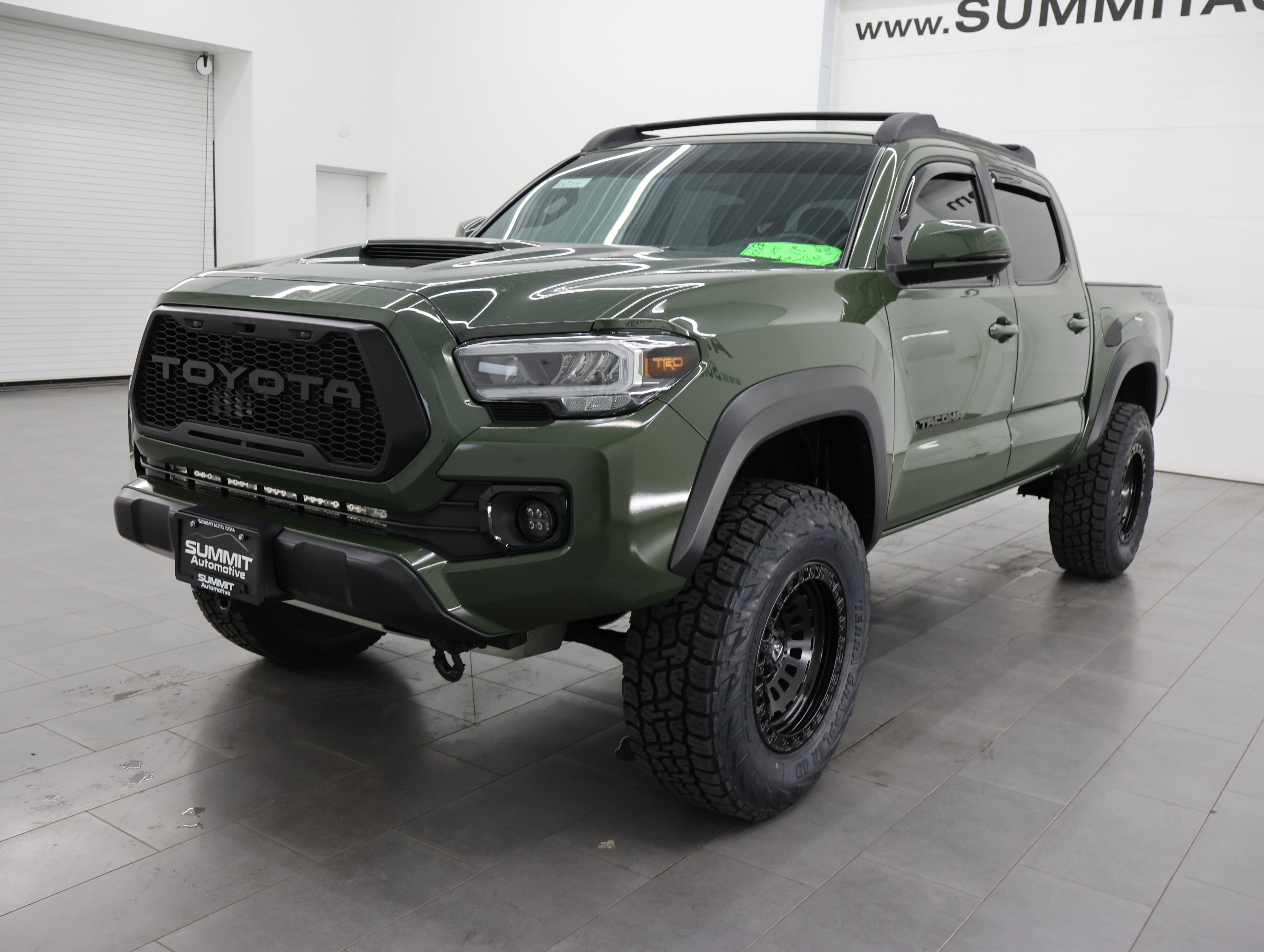 Used 2021 Toyota Tacoma TRD Off-Road w/ TRD Premium Off Road Package AWD/4WD image 7