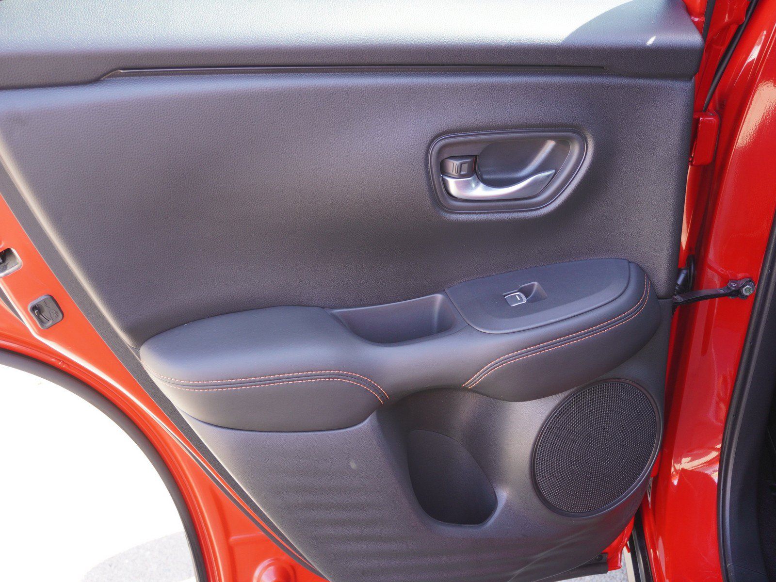Used 2025 Honda HR-V Sport image 12