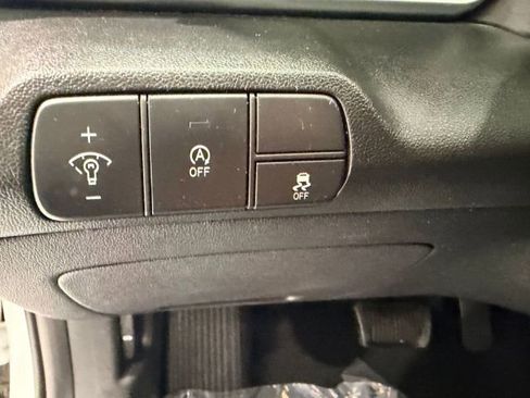 Used 2024 Hyundai Elantra SE FWD image 31
