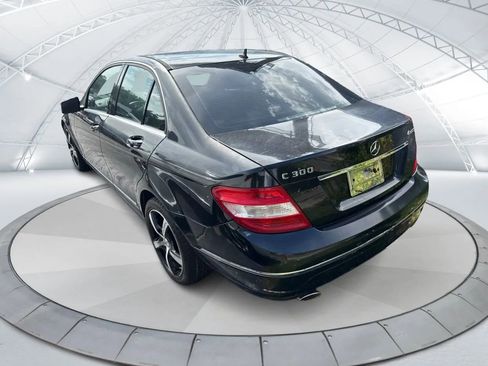 Used 2011 Mercedes-Benz C 300 4MATIC Sedan image 6