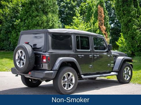 Used 2019 Jeep Wrangler Unlimited Sahara AWD/4WD image 5