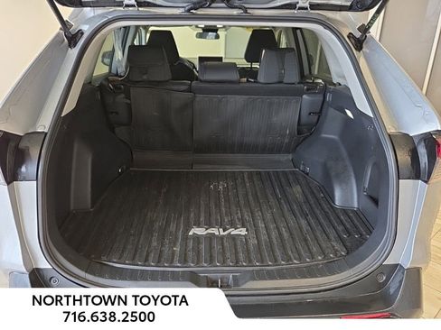 Used 2024 Toyota RAV4 LE image 20