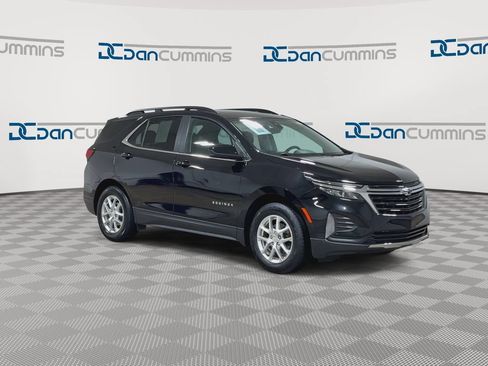 Used 2023 Chevrolet Equinox LT FWD image 2