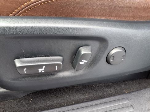 Used 2023 Toyota 4Runner Limited image 17