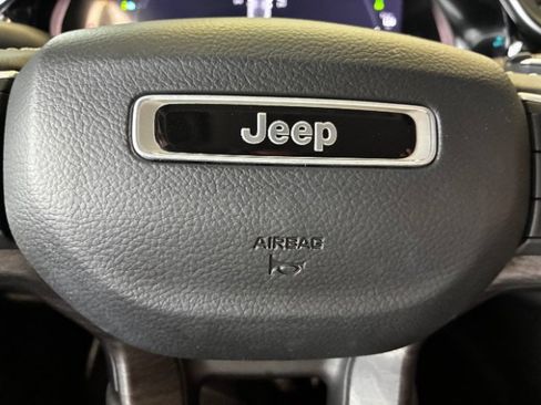 Used 2023 Jeep Grand Cherokee 4WD 4xe image 21