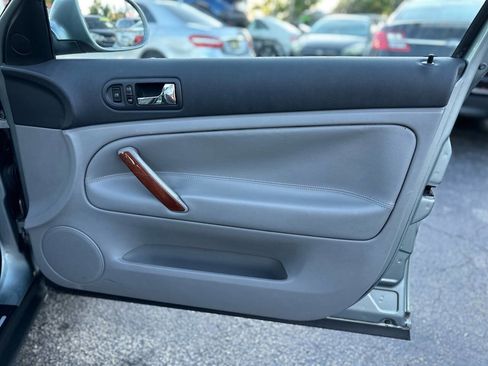 Used 2004 Volkswagen Passat GLX image 27