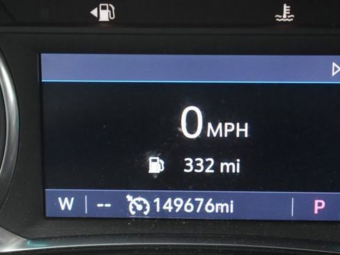 Used 2020 Chevrolet Traverse LT image 16