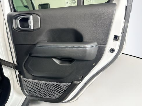 Used 2022 Jeep Wrangler Unlimited Rubicon 4xe image 30