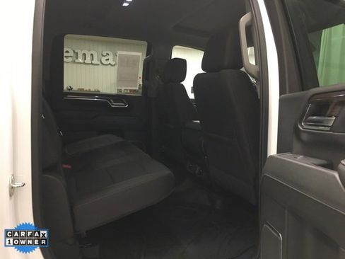 Used 2024 Chevrolet Silverado 2500 LT w/ Convenience Package image 21