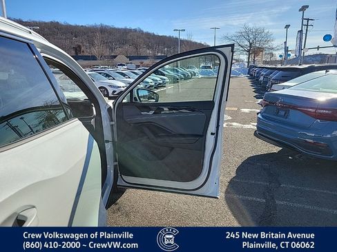 New 2026 Volkswagen Tiguan SEL R-Line image 39