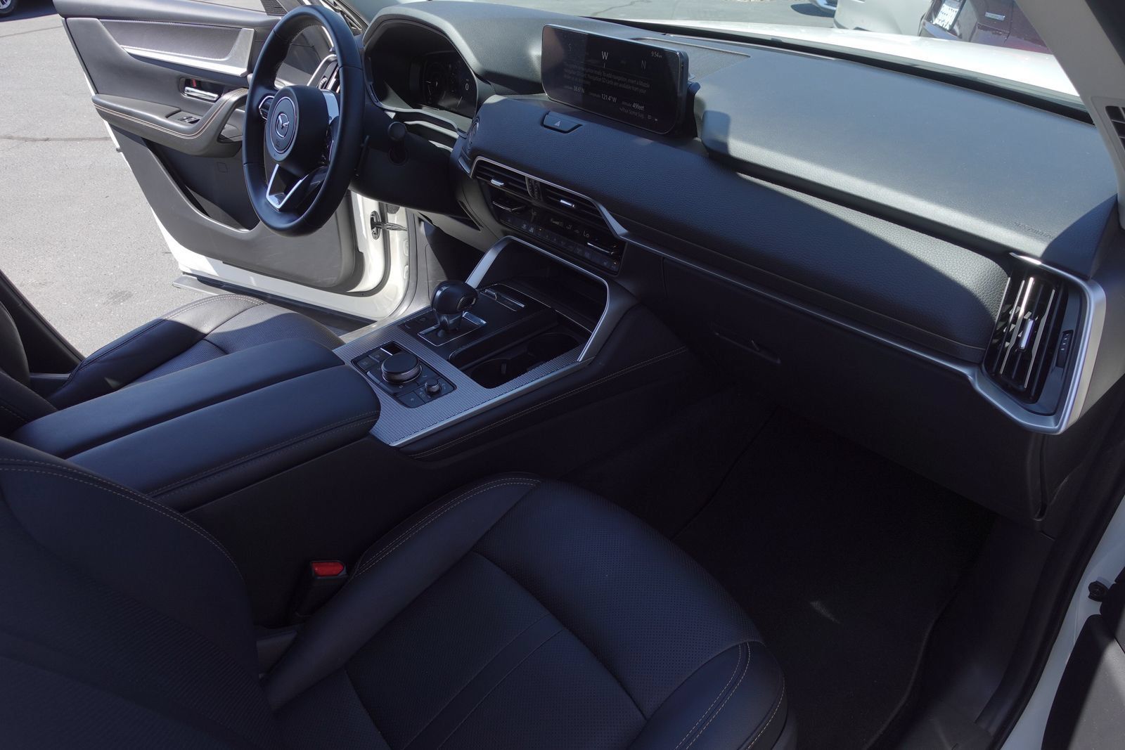 Certified 2024 MAZDA CX-90 Plug-In Hybrid w/ Preferred AWD/4WD image 13