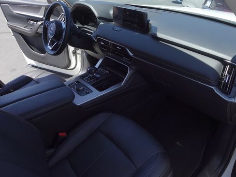 Used 2024 MAZDA CX-90 Plug-In Hybrid w/ Preferred AWD/4WD image 13