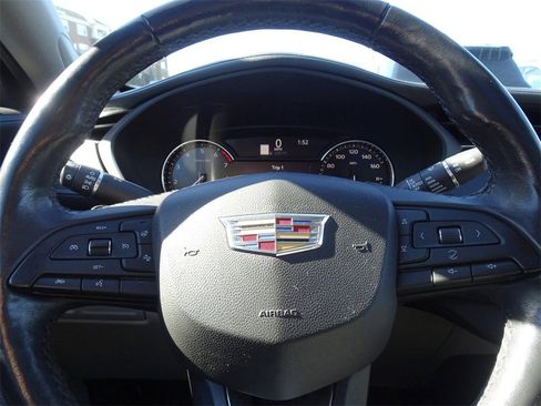 Used 2019 Cadillac XT4 Premium Luxury image 17