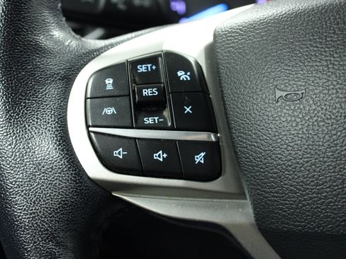 Used 2022 Ford Explorer Limited AWD/4WD image 21