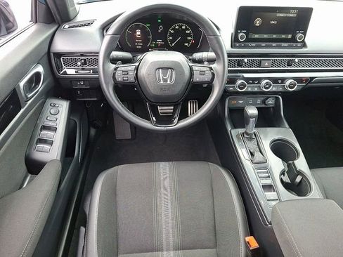 Used 2025 Honda Civic Sport image 11