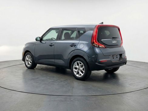 Used 2025 Kia Soul LX w/ LX Technology Package FWD image 6