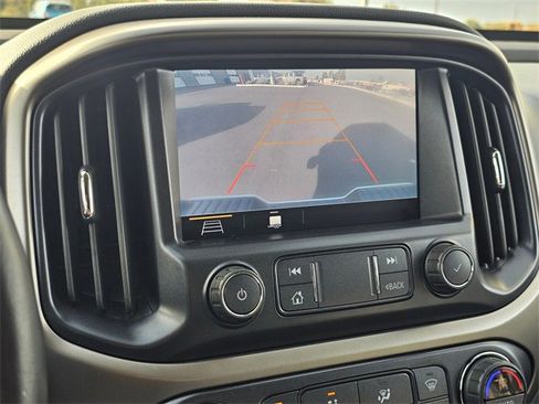 Used 2021 Chevrolet Colorado Z71 w/ Safety Package image 21