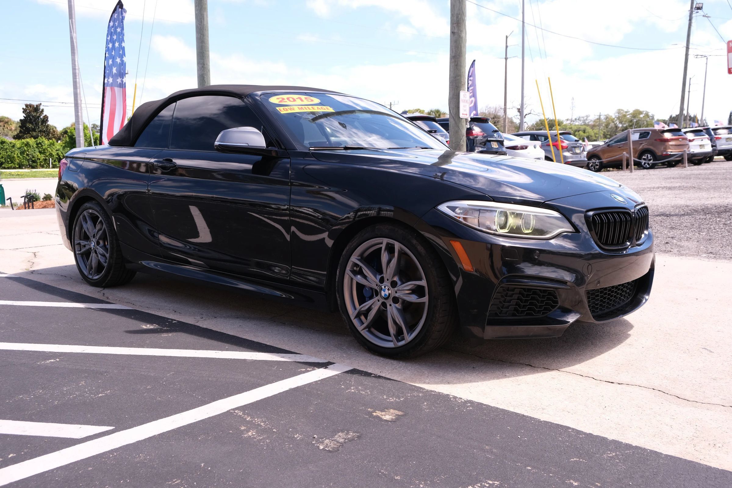 Used 2015 BMW M235i Convertible RWD image 3