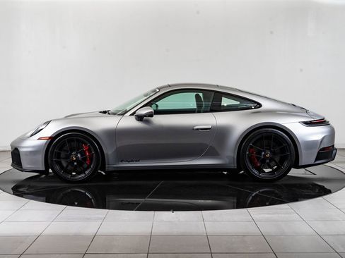 Certified 2025 Porsche 911 Carrera GTS RWD image 2