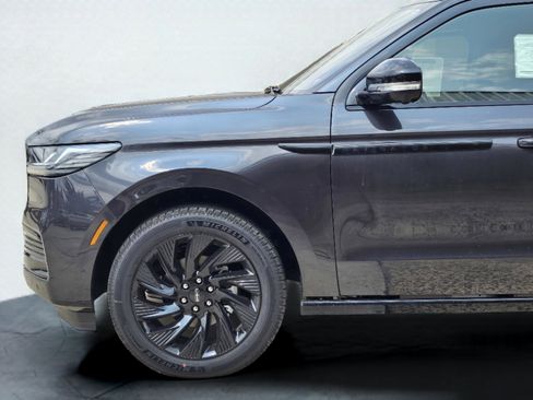 New 2025 Lincoln Navigator Reserve w/ Jet Appearance Package image 9