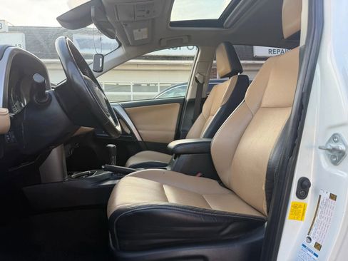 Used 2018 Toyota RAV4 Limited image 10