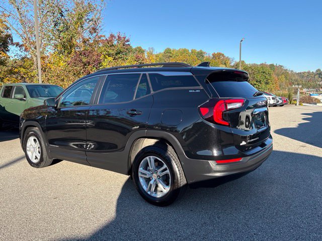 Used 2023 GMC Terrain SLE w/ Driver Convenience Package AWD/4WD image 3