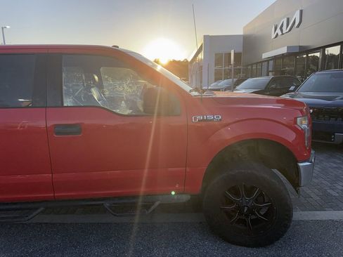 Used 2017 Ford F150 XLT image 13