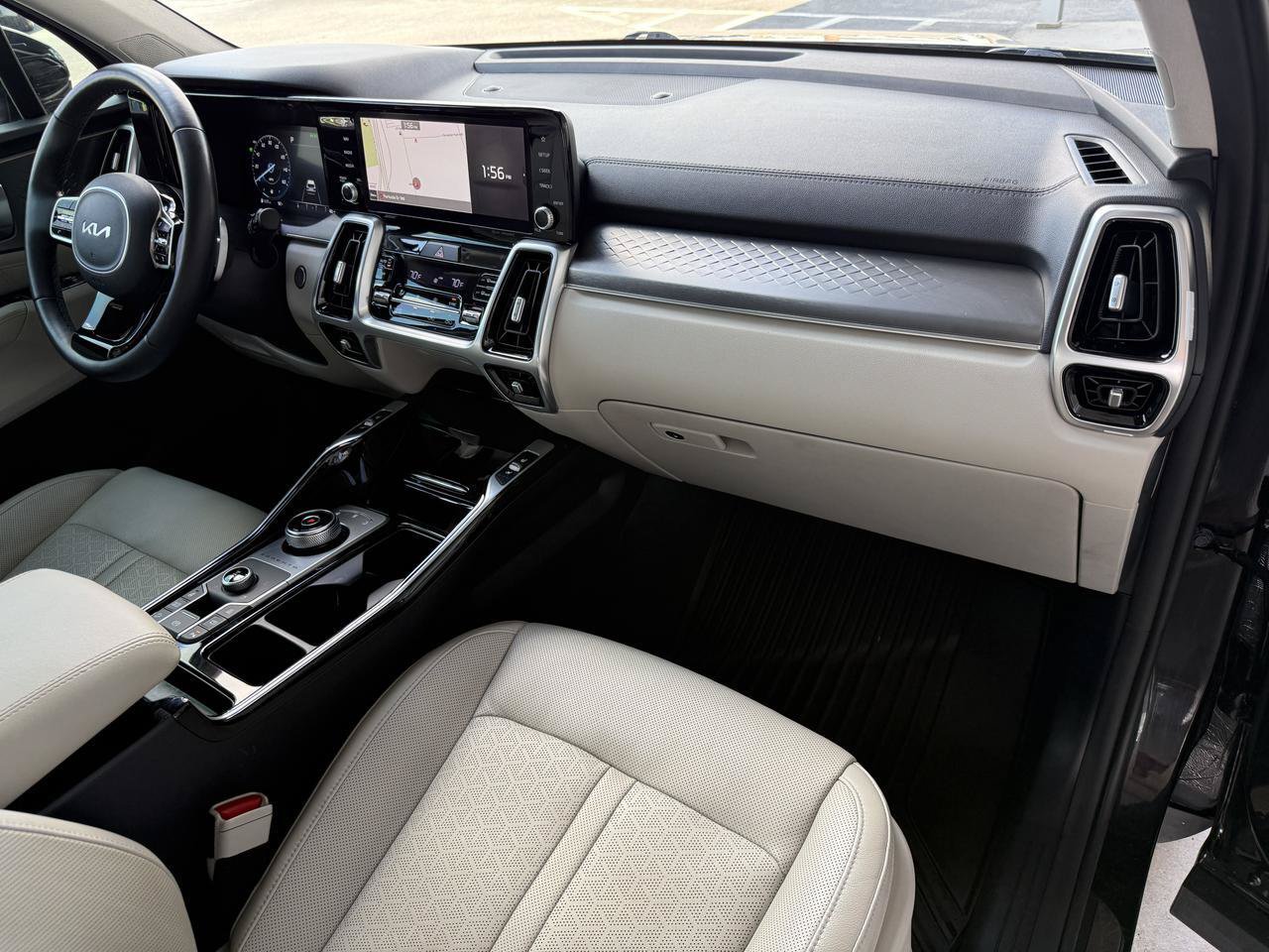Used 2022 Kia Sorento AWD SX Prestige Plug-In Hybrid image 29