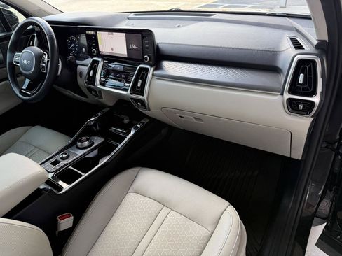 Used 2022 Kia Sorento AWD SX Prestige Plug-In Hybrid image 29