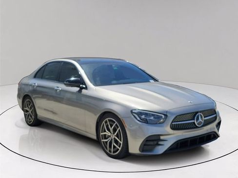 Used 2021 Mercedes-Benz E 350 Sedan image 3