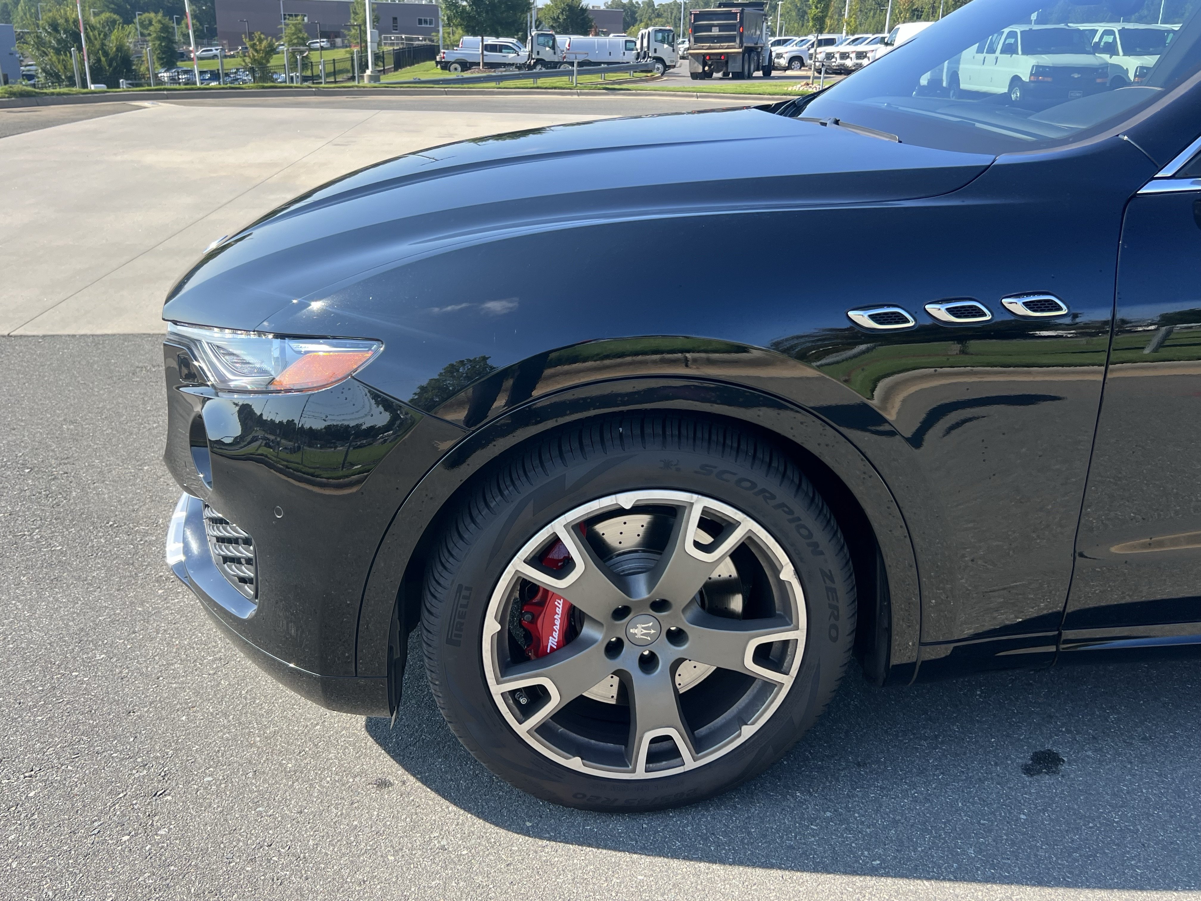 Used 2017 Maserati Levante S AWD/4WD image 13