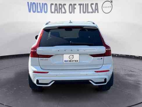 New 2025 Volvo XC60 B5 Core w/ Climate Package image 4